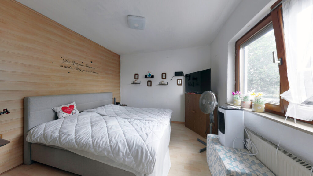 Schlafzimmer Vorderhaus