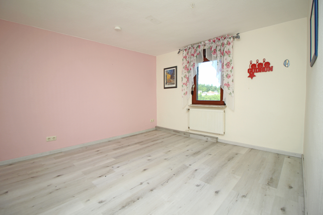 17_Schlafzimmer 2_rechtes Haus